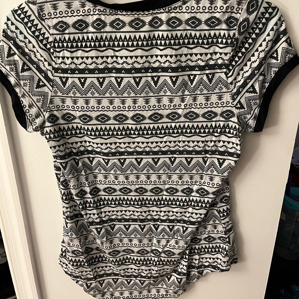 Shirt - Picture 4 of 4
